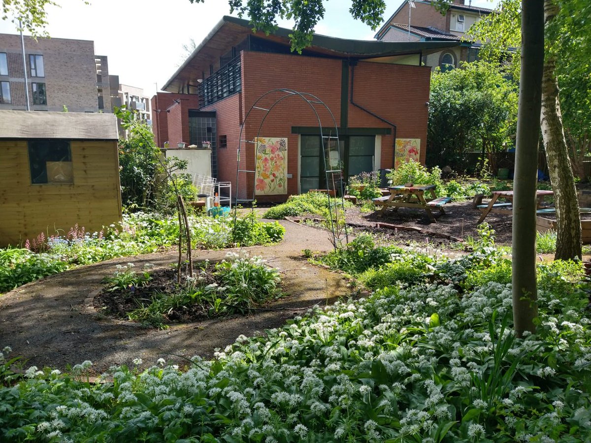 Sow the City and 7 community gardens are launching a new gardening on prescription service in Manchester today, for people experiencing mental ill health. Find out referrals form online here: buff.ly/3hjvuyS. <a href="/CornbrookGarden/">Cornbrook Wellbeing Garden</a> <a href="/GMMH_NHS/">Greater Manchester Mental Health</a> <a href="/NHSEngland/">NHS England</a> <a href="/mcrlco/">Manchester Local Care Organisation</a> @Plattfieldsmar1