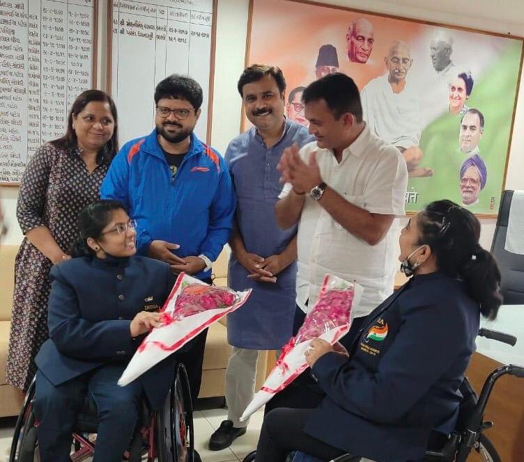 BhavinaOfficial's tweet photo. When it is about Country India and specially about winning medal at Tokyo  Para Olympic, then all the Political Parties should stand together and support the players in all aspect and motivate them to win medal for India at Tokyo. https://t.co/hrgP3xBJYw