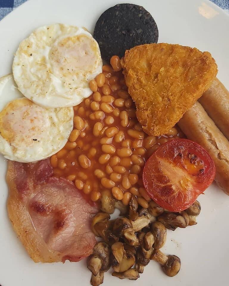 Tour de Full English tweet media