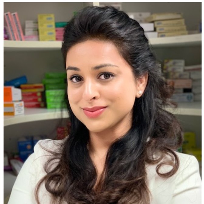 UHCW_Pharmacy's tweet photo. @UHCW_Pharmacy have been shortlisted for a HSJ Award for initiatives made by the High Cost Drugs (HCD) Team. Sapna our Leads for HCD said, "We entered to showcase the excellent work carried out to improve patient care during the pandemic and to share good practice nationally." https://t.co/Pjx2FZMicM