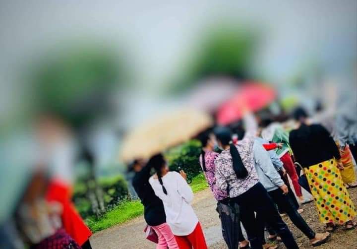 b3rry_y's tweet photo. Residents from Mogok marched under the rain to protest against dictatorship. 
#DreadfulCovidAmidMilitaryCoup
#WhatsHappeningInMyanmar
#June30Coup https://t.co/yWypk5H24W