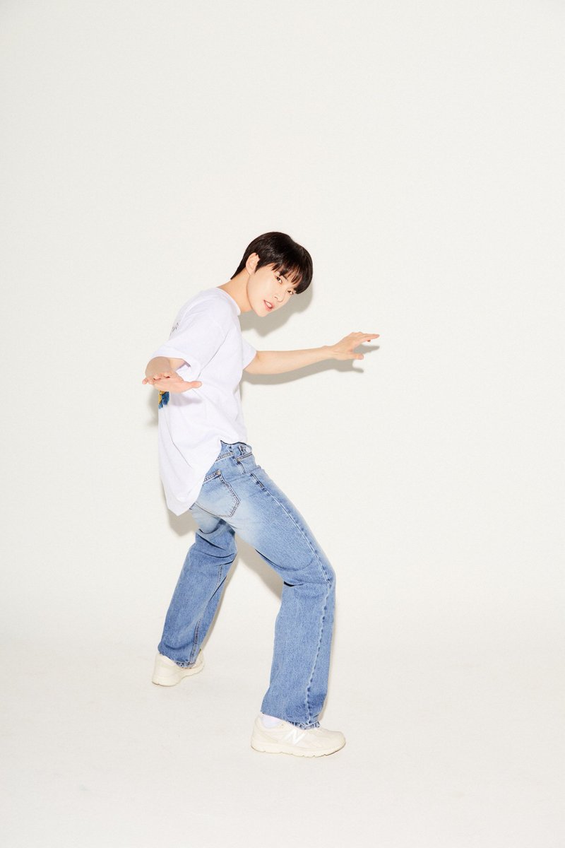 cutydy0201's tweet image. 티셔츠에 자기 그려도 돼여? 도영이 귀엽게 잘 그려서 밖에 입고 다니기 쌉가능