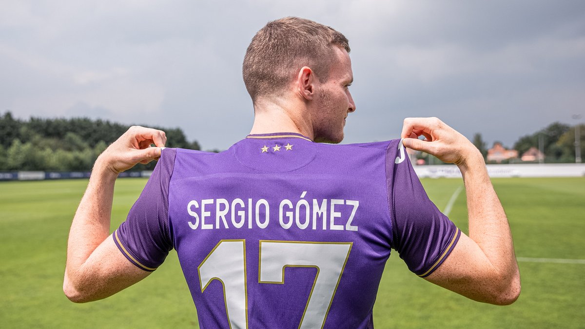 rscanderlecht's tweet image. Van La Masia tot Neerpede. Bienvenue à Bruxelles, @sergiogm_10. 🟣⚪ #Gómez2025