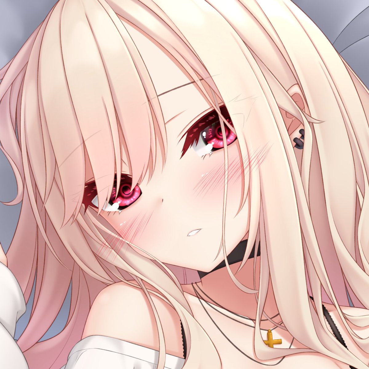 顔は頑張ってるから見て欲しい #顔だけで30リツイート来たら猛者 