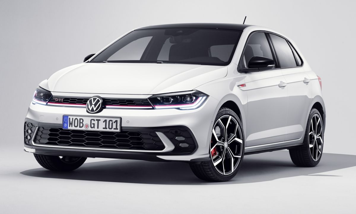 This is it, folks, the facelifted Volkswagen Polo GTI. What do you think? bit.ly/3dux67F