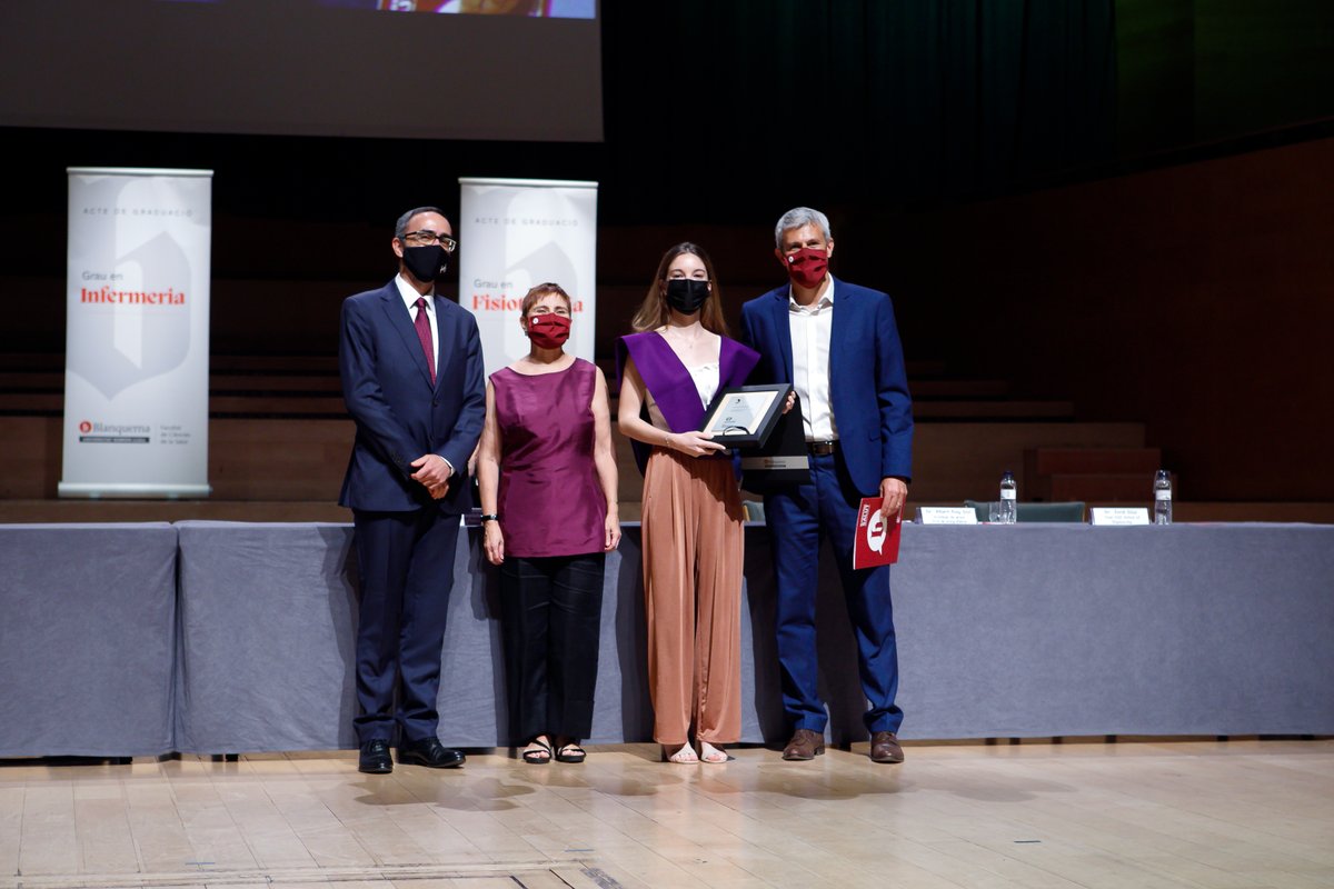 BlanquernaFCS's tweet image. 👏👏👏 👩‍🎓Enhorabona per als millors expedients acadèmics de la promoció 2021 dels graus en Infermeria, Fisioteràpia, Farmàcia i Nutrició Humana i Dietètica @Blanquerna @uramonllull: Alicia Orduña, Míriam Iban, Laia Serra i Mariola Jiménez. #orgullBlanquerna 😍