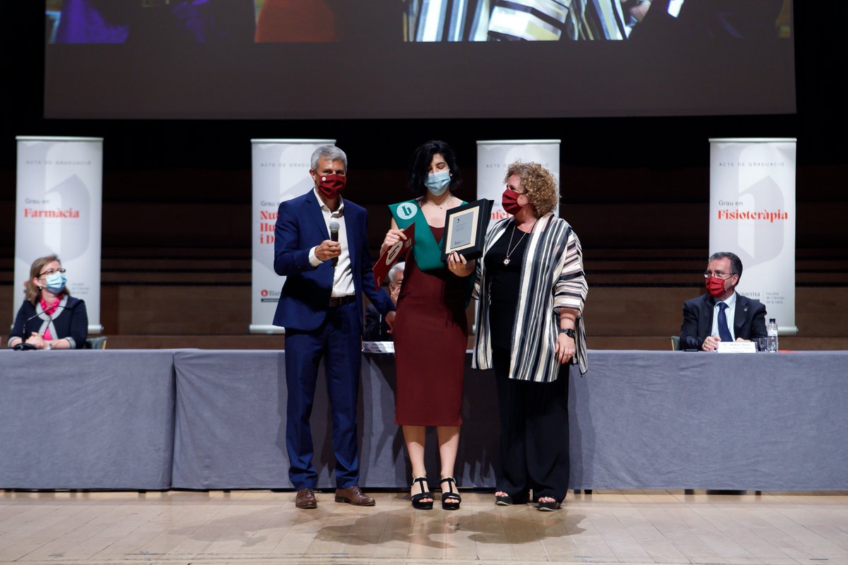 BlanquernaFCS's tweet image. 👏👏👏 👩‍🎓Enhorabona per als millors expedients acadèmics de la promoció 2021 dels graus en Infermeria, Fisioteràpia, Farmàcia i Nutrició Humana i Dietètica @Blanquerna @uramonllull: Alicia Orduña, Míriam Iban, Laia Serra i Mariola Jiménez. #orgullBlanquerna 😍