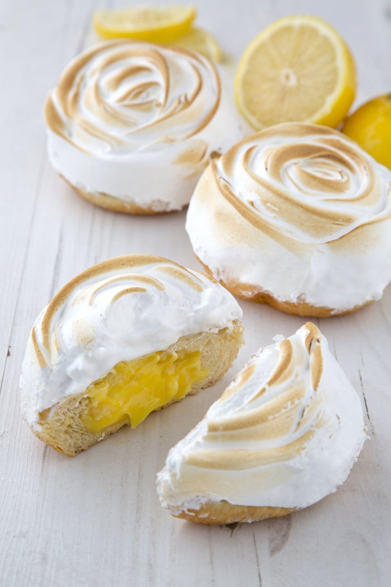 Midweek pick-me-up from <a href="/OffbeatDonuts/">Offbeat Donuts</a>  🤤 Order before 4pm for next day delivery!🧡
#StuffUNeed 

#donuts #dublin #dublinfood #lovindublin #midweektreat #irishfitfam #dublinfoodguide #dublinfoodie #lemon #dublindonuts