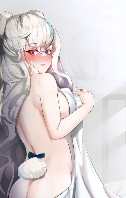 アークナイツ
明日方舟

ロサ  早露

「あら…ここは私の部屋じゃないというかなんで裸…あ…ドクタ…あ…」

これは、ロドス慰労会でたまにははめをはずしてはちみつで酔っ払ったロサが、次の日の朝同じベッドで裸で寝ているドクターをみつけた瞬間 