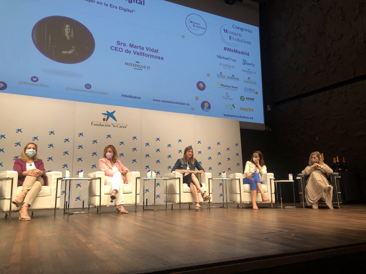 Women Evolution tweet media