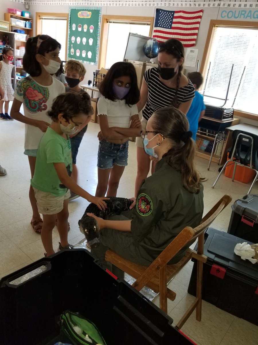 ELsWinchester's tweet photo. How fun for our English Learners to make friends with some reptiles. https://t.co/VtBkBp2nzF
