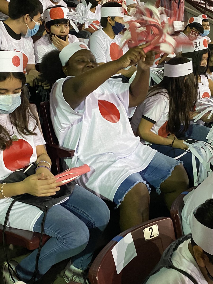 Getting hyped up <a href="/StephensES_AISD/">Stephens Elementary</a> @GFTG2021_AISD <a href="/ReedAcad_AISD/">Reed Academy for Engineering</a> <a href="/RaymondAcademy/">Raymond Academy</a> <a href="/KantrieceCarter/">Kantriece Carter</a>