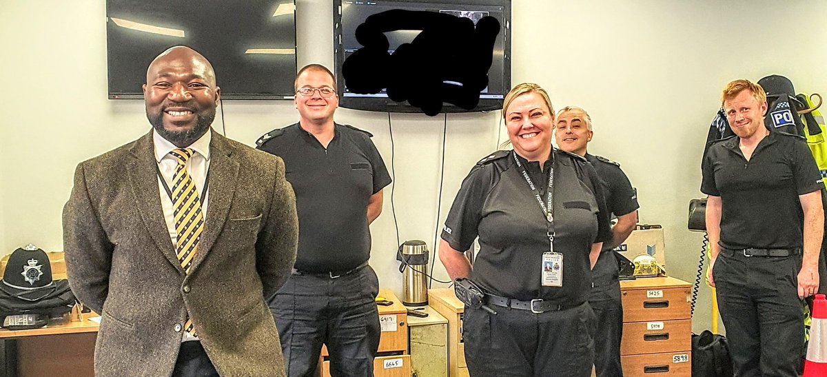 I capped off my busy day with a visit to Luton Police Station where I met with our very helpful Estate Manager to go over some improvement works. Always a pleasure to catch-up with Insp. Emma Carter @bedspolfedsec duty Sargeants and officers. Heroes often wear black! 🖤💙🖤