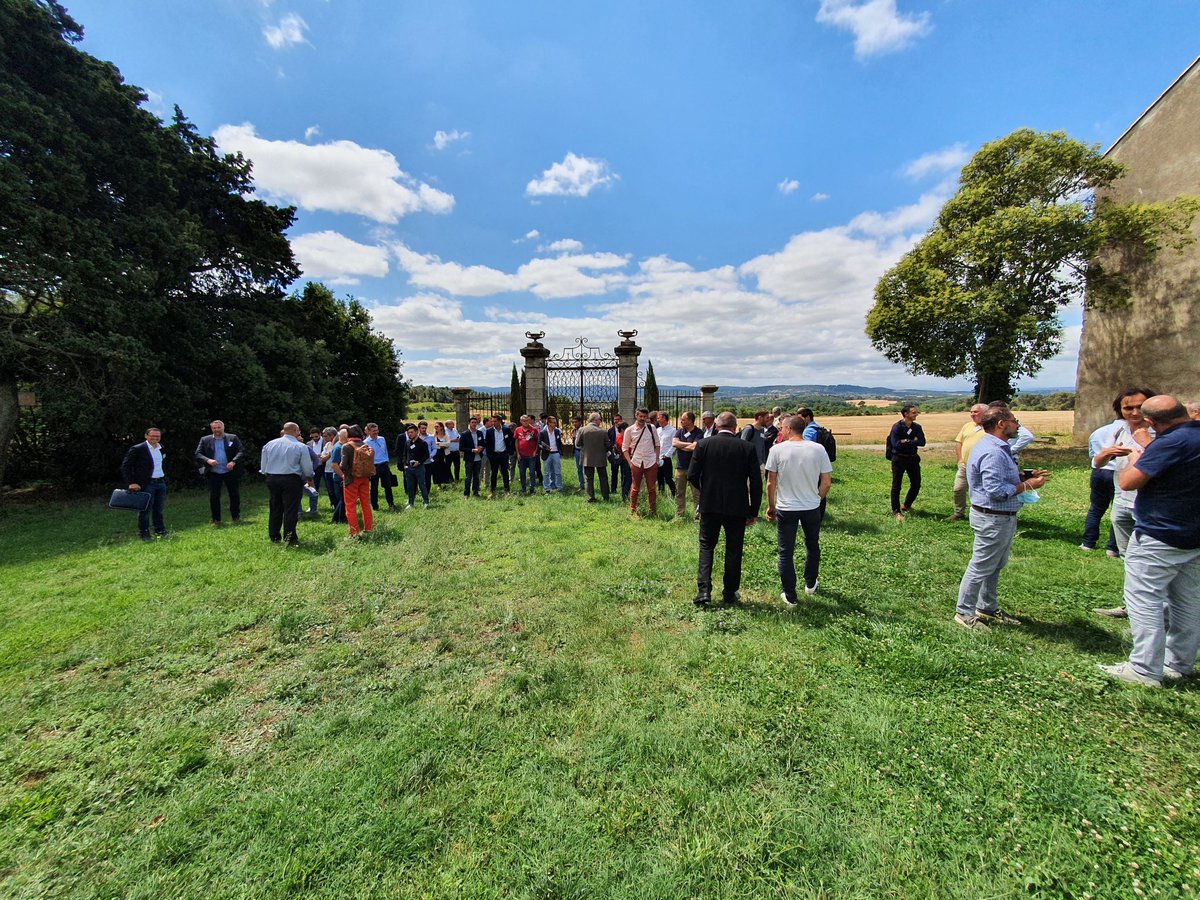 #RoboticsPlace réuni une centaine de ses adhérents venus de toute l'#Occitanie pour une journée de réflexion et de partage au vert.
