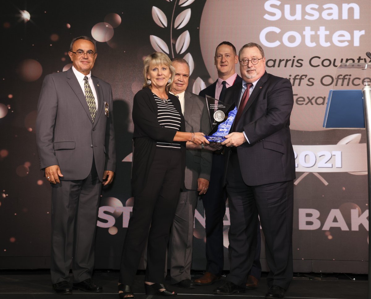 NationalSheriff's tweet photo. The J. Stanndard Baker Award for Highway Safety was awarded to two recipients:

Major Susan Cotter (@HCSO_Patrol), @HCSOTexas, and Sheriff Paul Milbrath, @Jefferson_SO_WI.

This award is sponsored by @NHTSAgov and @NUCPS https://t.co/9Dy9PZAuuH