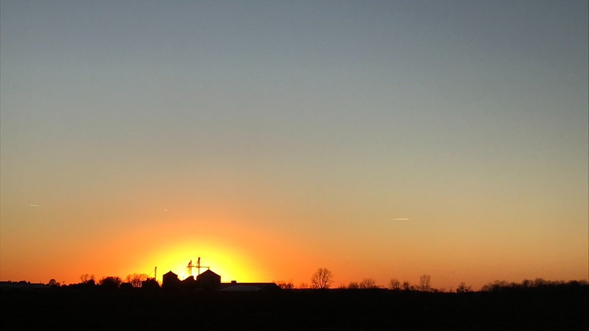 My fave new good-news story: ADM is teaching its grain originators how to spot struggling farmers. "Just be a good human," they say - and help them get help.
bit.ly/3AgiT84
#MentalHealthMatters