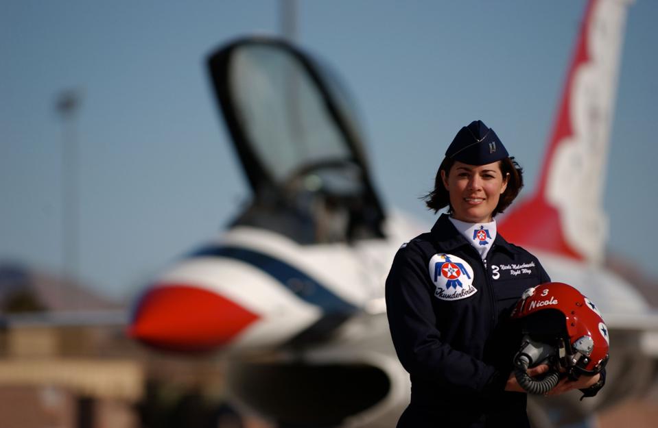 National Women’s Hall of Fame inductee .<a href="/RealMalachowski/">Nicole Malachowski</a> (USAF, Ret.) is the first female Thunderbird pilot, a survivor, and a combat veteran who later served as a White House Fellow and an advisor to the First Lady.

🎙️Listen to her inspiring story at bit.ly/NM-BSP!