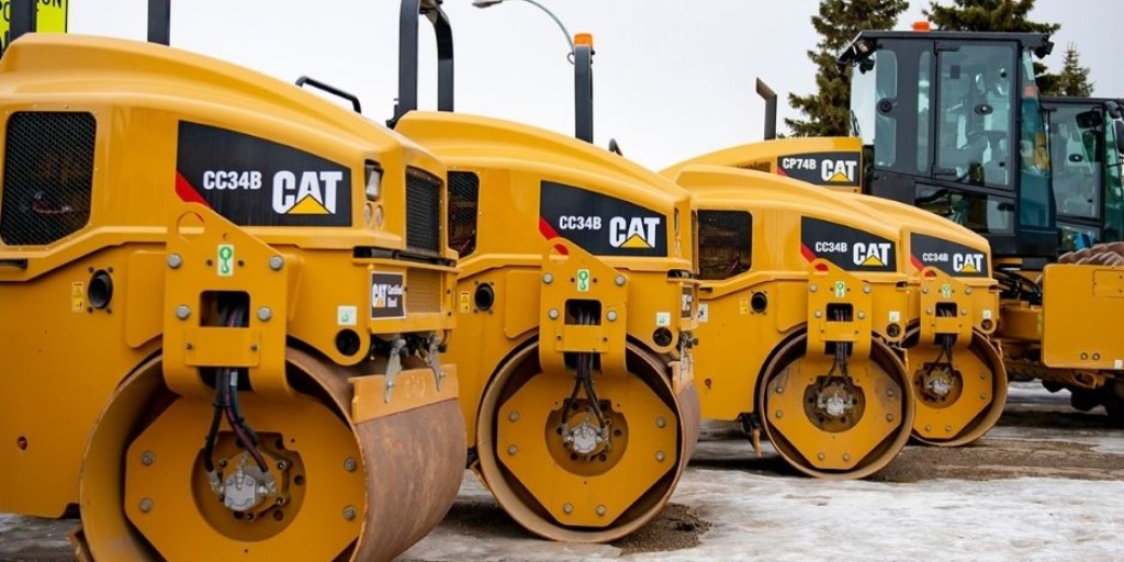 finningcanada's tweet photo. Our Cat® Compactors are specifically designed for all your compaction operations. 

Check out our full line of compactors: 
https://t.co/u4ATJ94157

#Finning #FinningCA #LetsDoTheWork #YellowIron #CanadaProud #HeavyEquipment #CatCompactors https://t.co/OtV62qPTSt