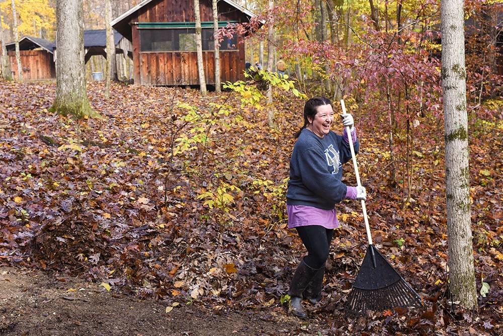 KentuckyLiving's tweet photo. Volunteers who helped save Camp KYSOC won the 2019 #BeautifytheBluegrass award. Start beautifying Kentucky today! Visit https://t.co/nDS08VgxUo and submit your project by August 20th to be considered for a #BeautifyKY award. Photo: Steven Grant Smith Photography. https://t.co/HbDYxJLi9j