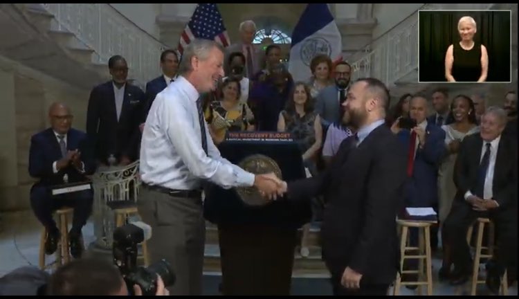 liveonny's tweet photo. And with a handshake, the FY22 budget has come to an agreement. We look forward to diving into what the budget has in store for older NYers. Thank you to everyone who lent your voice in support of seniors this year, and every year, you make all #Action4Aging possible https://t.co/fsSZtw6xDV