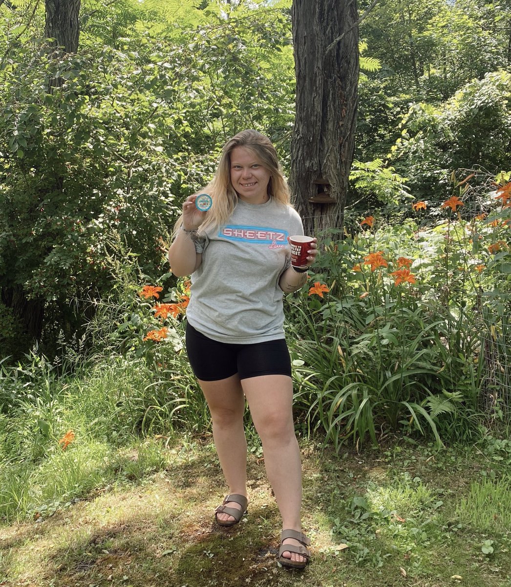 fultziee's tweet image. name a better trio than kens ranch, me and @sheetz fried pickles - i’ll wait 😤 #SheetzFriedPickles ❤️💙🤍