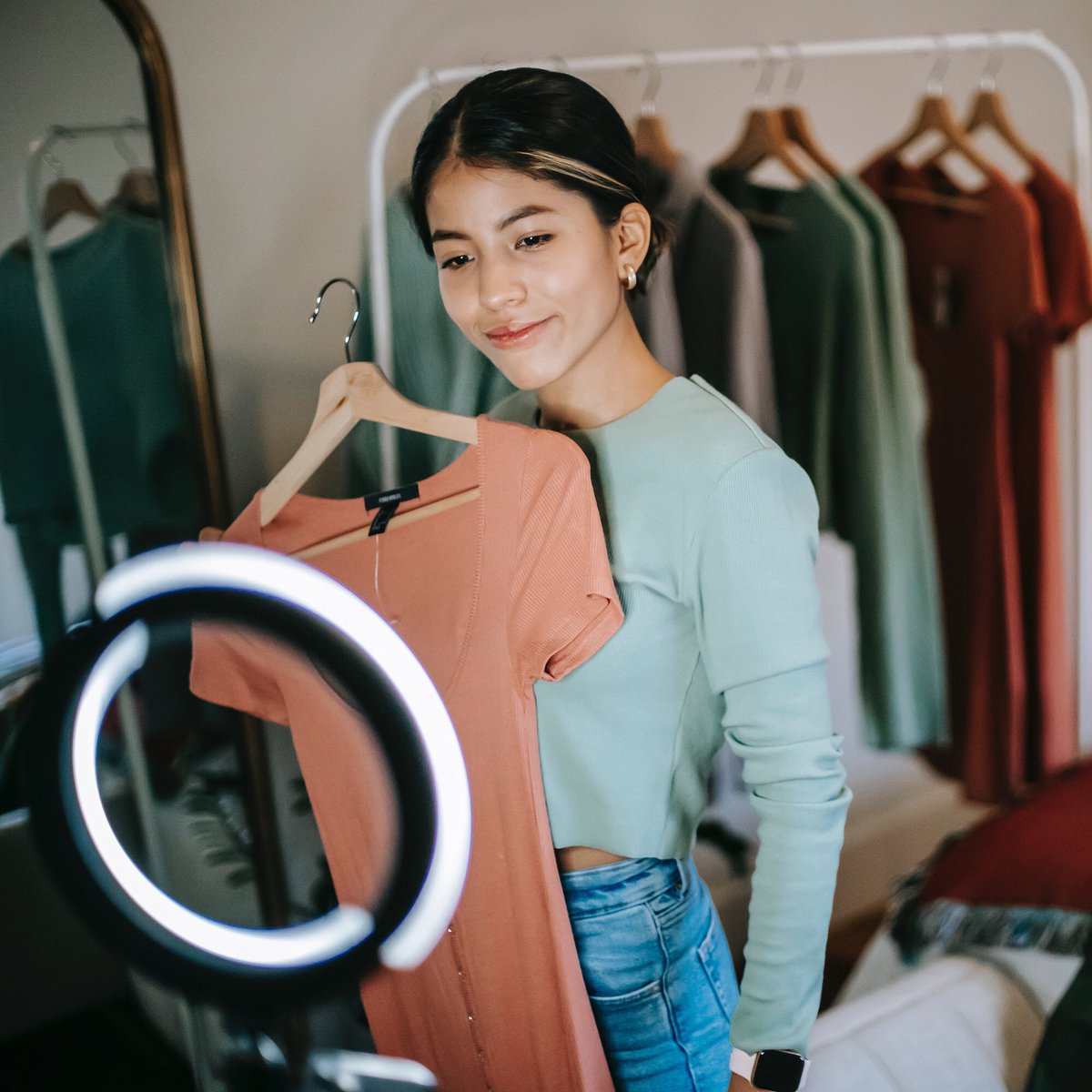 getvideea's tweet photo. 1,000 new shops listed in last 7 days only! Now over 16,000 businesses on https://t.co/ZO4s9SzCuq are able to sell safely in video calls.

#retail #sellsafely #videocall #videochat #videoshopping #1to1videochat #videea #videocommerce #shopping https://t.co/4LEhCG6fSY