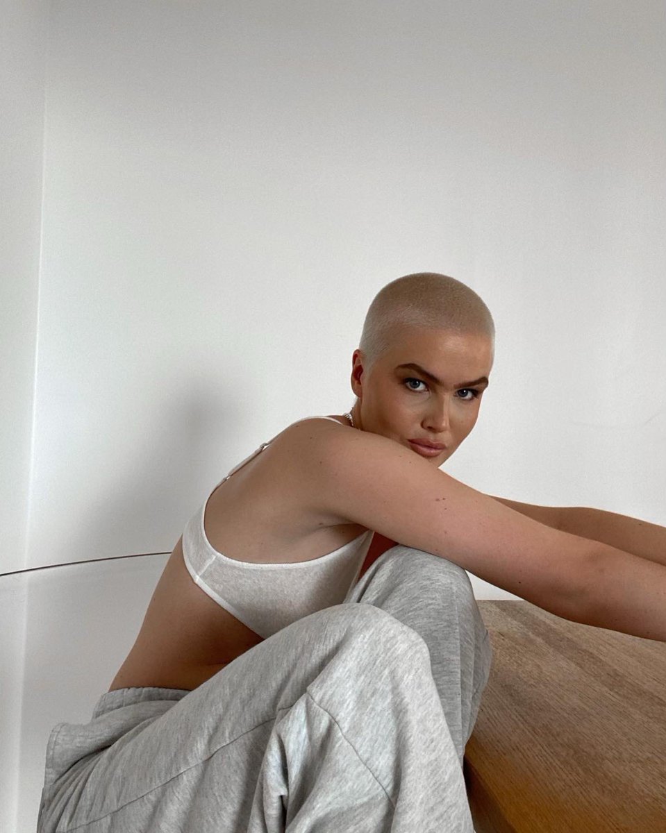 facebymalin's tweet photo. Been working to become a professional mua for over a year now, and things are finally happening! It’s an amazing feeling that people want to book me, and that I’m getting some recognition 😍 https://t.co/Hz8vnVSsSJ