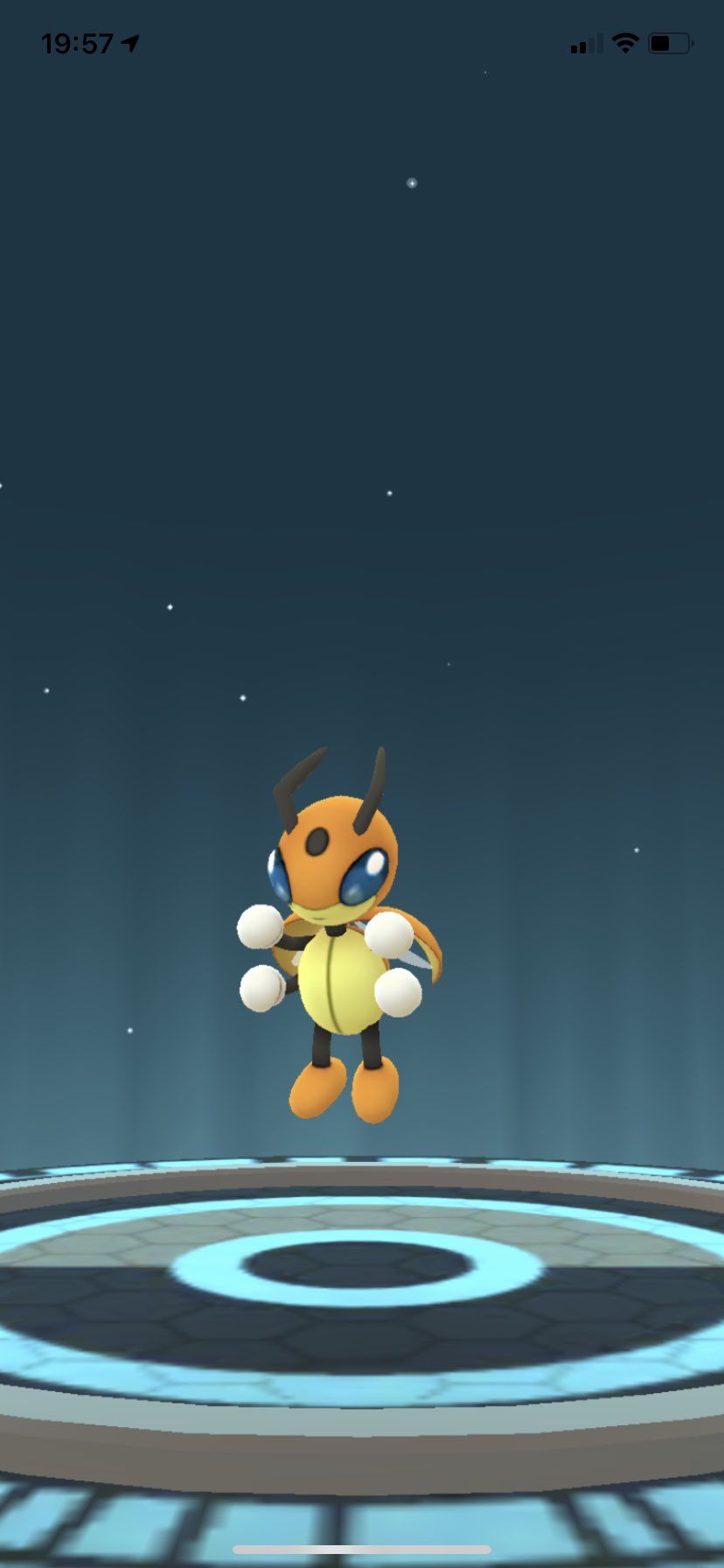 ポラリス ポケモンgo ボールplusが色違いレディバを捕まえてくれてました 2匹目なのでレディアンに進化させてみました ポケモンgo 色違い レディアン レディバ T Co Fas4ul099b Twitter