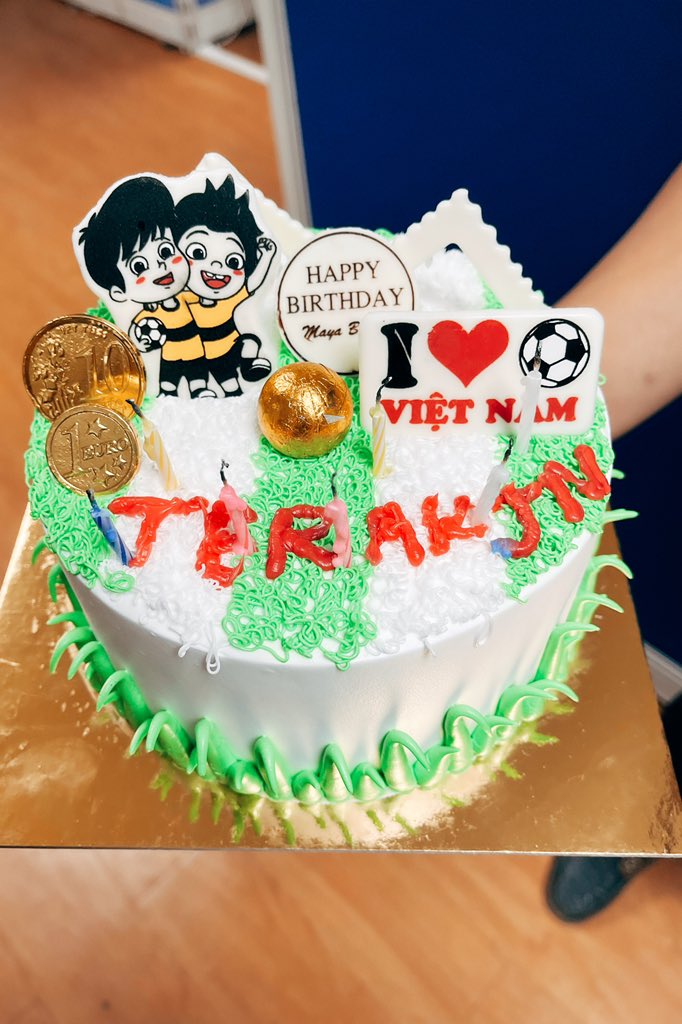 ppickspp's tweet photo. HBD Peter 😊😊
#ທີມງານຊັ້ນ5#ຮັກແພງກັນໄວ້ເດີ
#ເຄັກບໍ່ໄດ້ກິນເອົາເມື່ອໃຫ້ອາຄິນຊະ
#30jun2021 #pickfeeling💚 #pk https://t.co/xvs7lHRegm