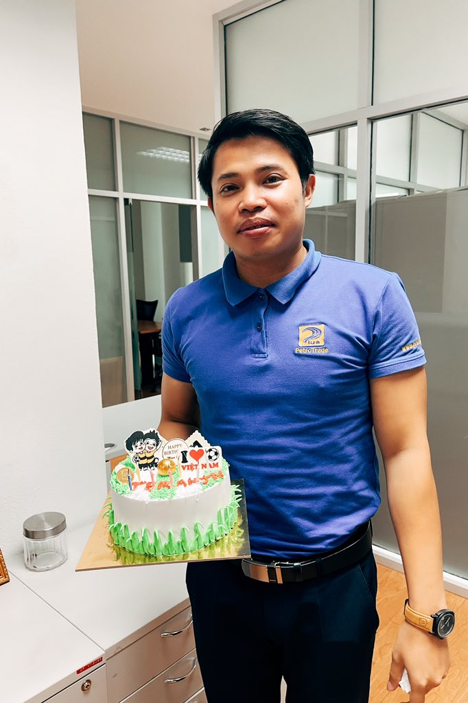 ppickspp's tweet photo. HBD Peter 😊😊
#ທີມງານຊັ້ນ5#ຮັກແພງກັນໄວ້ເດີ
#ເຄັກບໍ່ໄດ້ກິນເອົາເມື່ອໃຫ້ອາຄິນຊະ
#30jun2021 #pickfeeling💚 #pk https://t.co/xvs7lHRegm