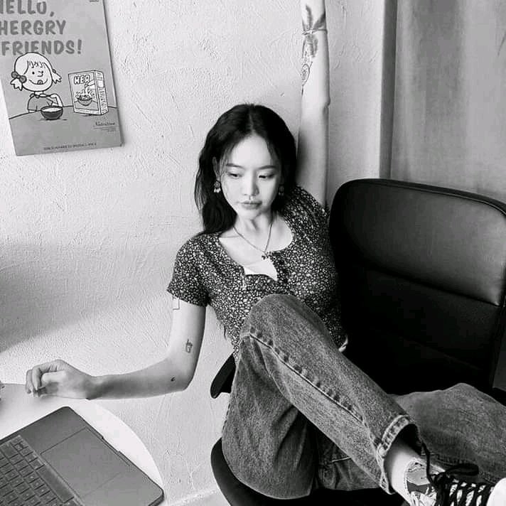 𝕵 tweet media