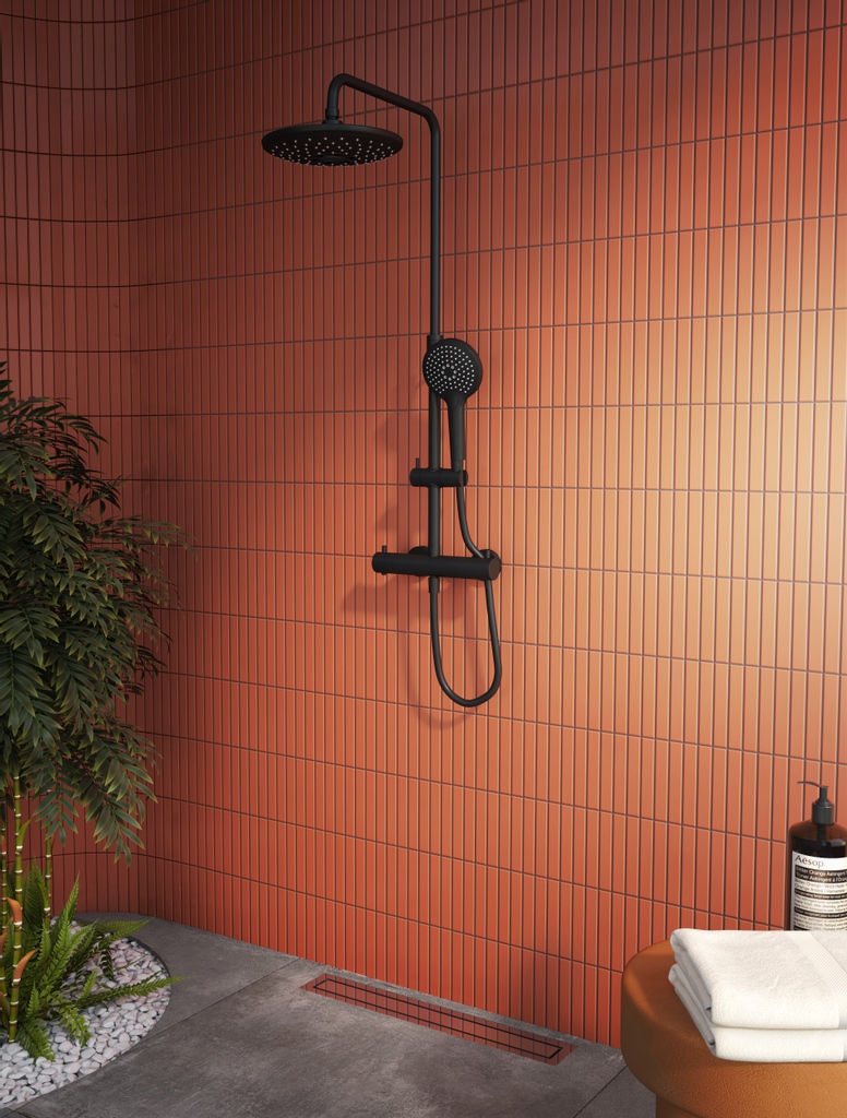 Who says bathrooms can't be colourful? The matt black bathroom trend  continues to thrive and we can see why..., image size:776x1024