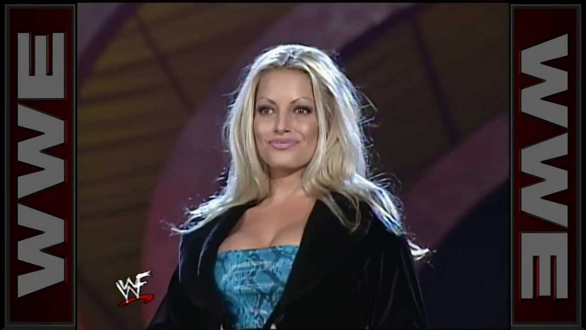 I was trying to think of who 2000's Trish Stratus reminded me of, then I realised it was Pamela Anderson in Scooby Doo. https://t.co/Q4PeFPbOja