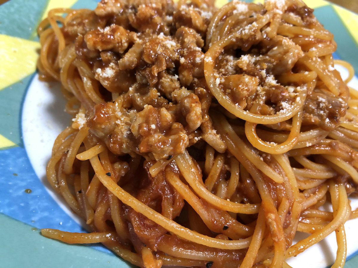 昼間作った パスタを
グラタン風に リメイク

これ 美味いわ

ひき肉は 自分で作る方が美味い

#料理 #家庭料理 #料理写真 #料理勉強中 #料理好き #料理初心者 #料理上手になりたい #おうちごはん #料理部 #クッキング #クッキングラム #cooking #instacooking #cookingram #cooking