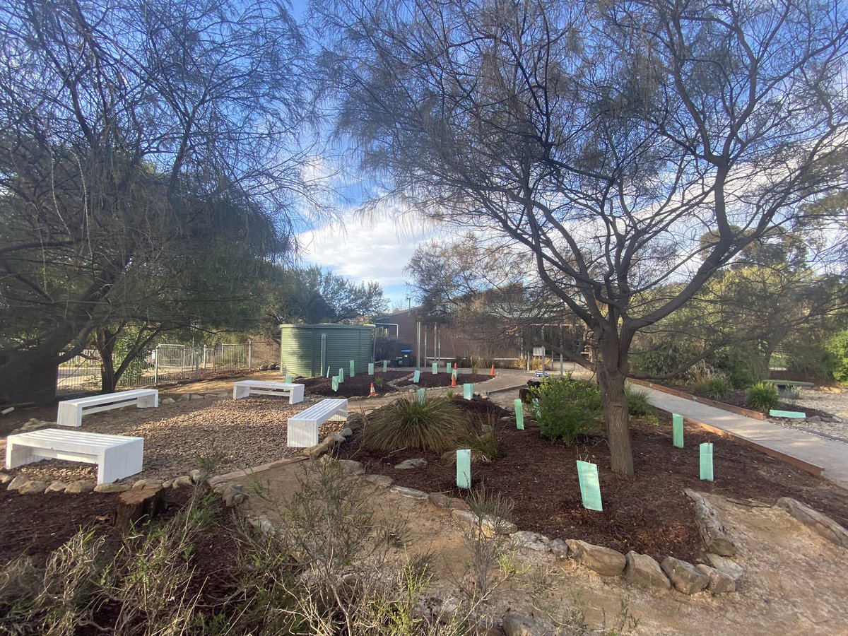 ProjReimaginate's tweet image. The two sides of our Secret Garden are now complete. The transformation is stunning. 

“This is for you, we knew you were coming.” - Beth Herbert. 

#ProjReimaginate