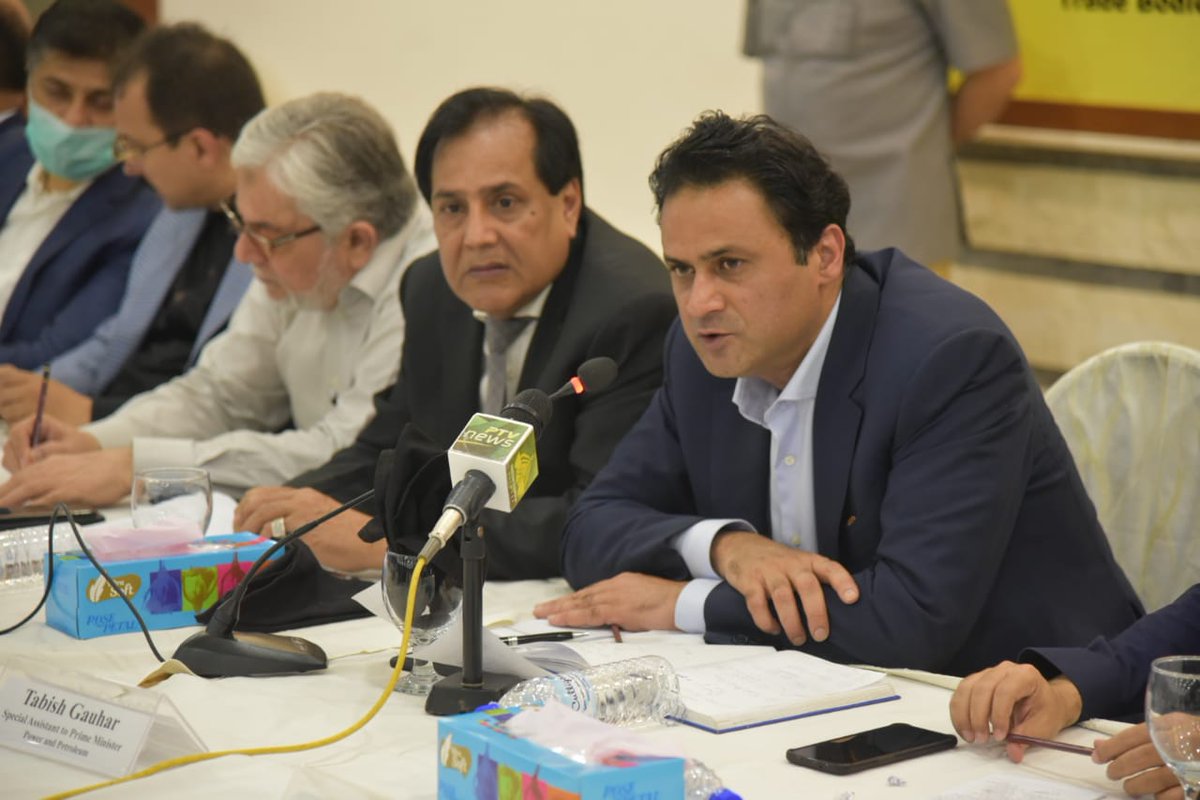 President_FPCCI's tweet photo. I thank @TabishGauharPK for coming to FPCCI @FPCCI1  and listening to challenges being faced by the business community of Pakistan due to current gas crisis. I am looking forward to fulfilment of his promise to resume gas supply to the industry of Karachi within few days. https://t.co/J8itcOW7Fm