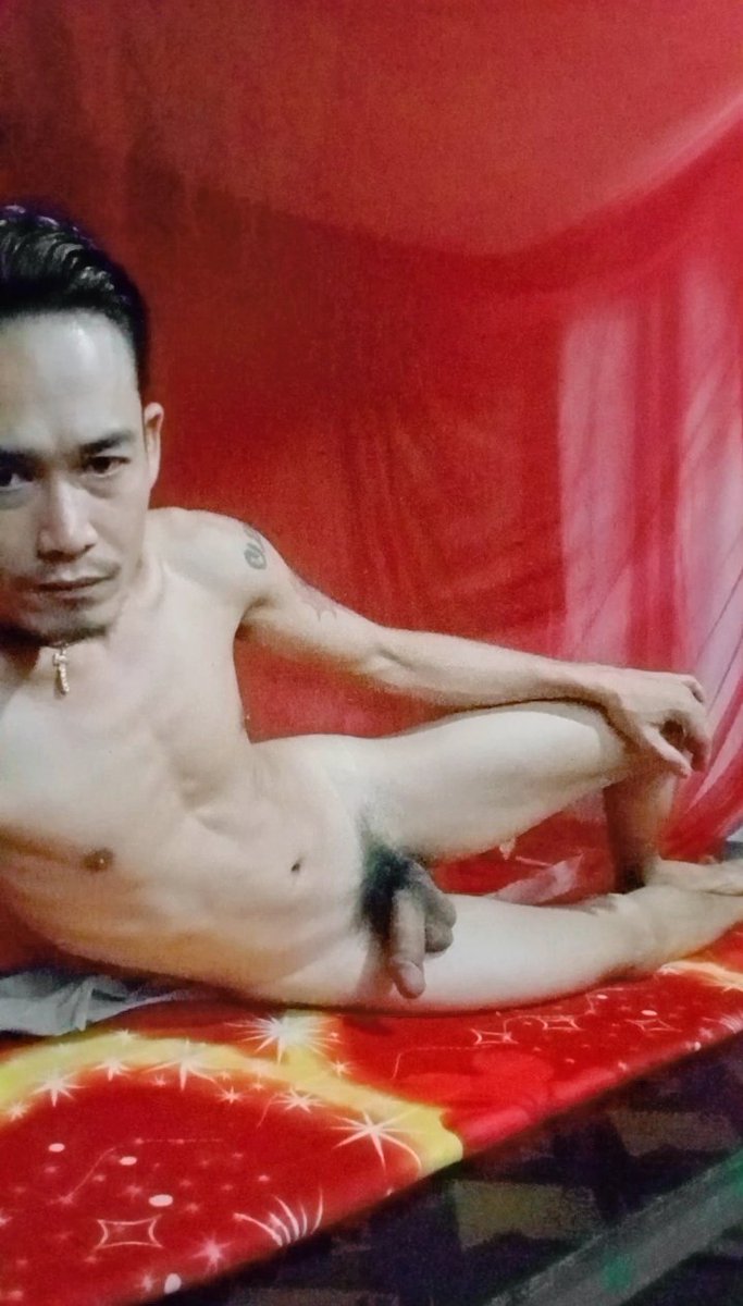 BoyWithoutHear1's tweet photo. မိုးချုပ်လာပီဆို အိပ်ကျရမှာလူတို့သဘာ၀ တစ်ယောက်တည်းသမားတွေကတော့ ဆန္ဒလေးတွေ ကြိတ်မျိုချရတာပေါ့နော့ https://t.co/LQC43wGwLa
