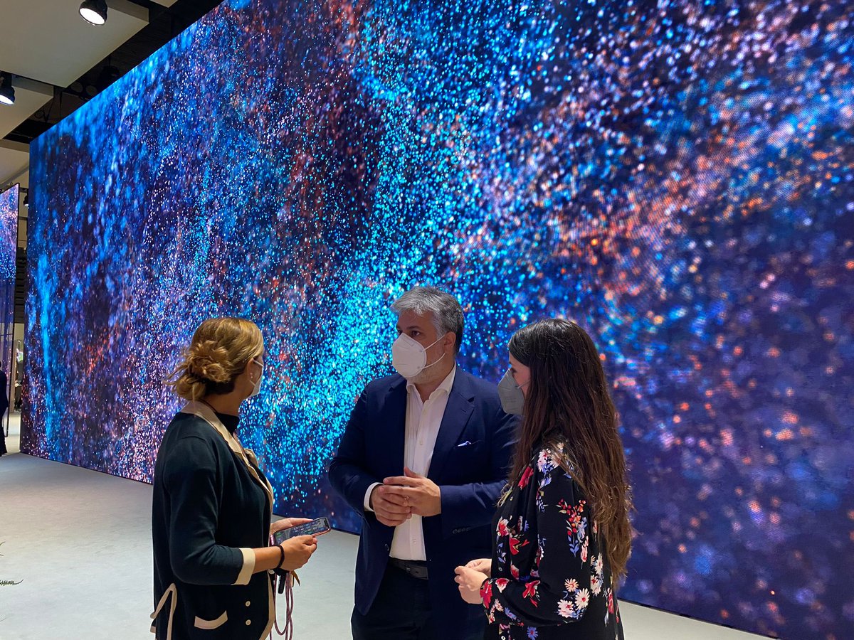 mncsls's tweet image. Visitem el #MWC2021, una oportunitat per conèixer de primera mà projectes i novetats del món de la tecnologia, i curiositats com el #HoloWorld.
Catalunya, país capdavanter!