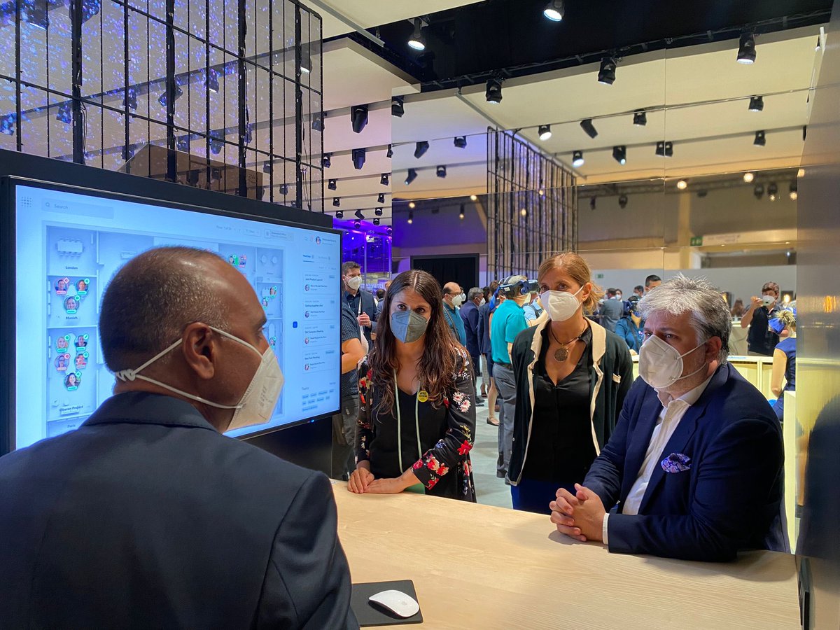mncsls's tweet image. Visitem el #MWC2021, una oportunitat per conèixer de primera mà projectes i novetats del món de la tecnologia, i curiositats com el #HoloWorld.
Catalunya, país capdavanter!