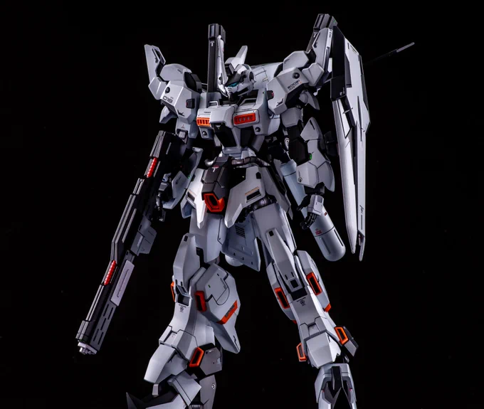 #今月作ったプラモ晒そうぜ
今月はHG、MG、HMM の3機!
シャドーフォックスが1番大変だったけどお気に入りかな😊
来月もこの調子で頑張りたい💪 