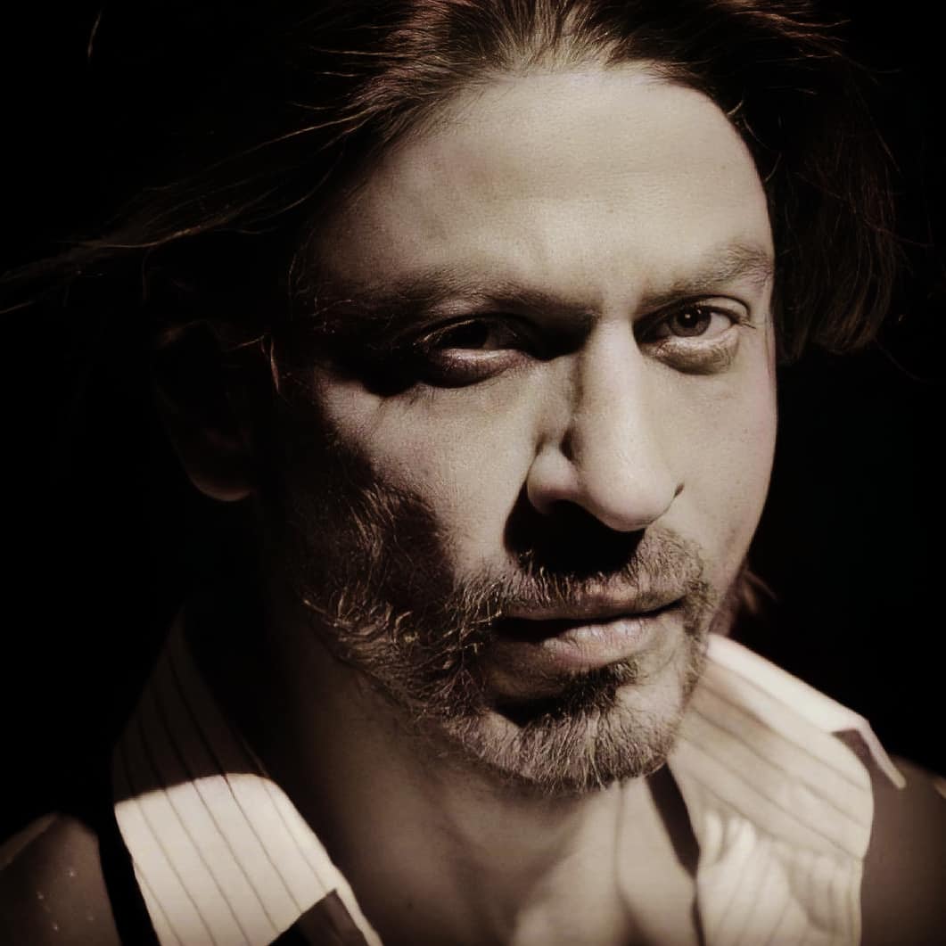 teamsrknepal's tweet photo. Shah Rukh Khan's snap from his latest Streax adv 🔥

His looks simply stunning! 

@iamsrk @teamsrkfc | #ShahRukhKhan #SRK #Pathan https://t.co/afRCb7MJiN