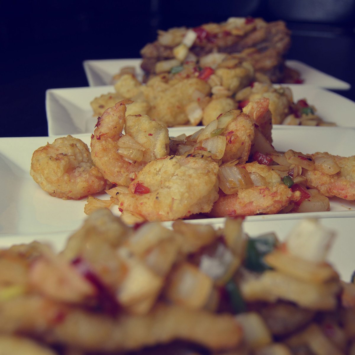 Chy_Waterloo's tweet photo. All the salt and pepper!!!!! 😍 
Tag a friend that always orders a salt and pepper dish........ https://t.co/QQPyJeckfR