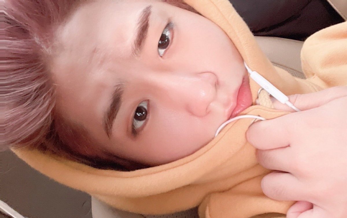 pinksung??? 👀
