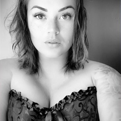 #NouvellePhotoDeProfil https://t.co/Hmqbc1afub<a href="/tag/nouvellephotodeprofil"class="tags">#NouvellePhotoDeProfil</a>