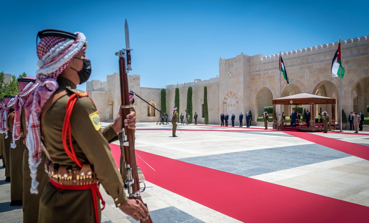 الملك يستقبل بحضور ولي العهد، الرئيس الفلسطيني محمود عباس في قصر الحسينية الغد الأردن فلسطين