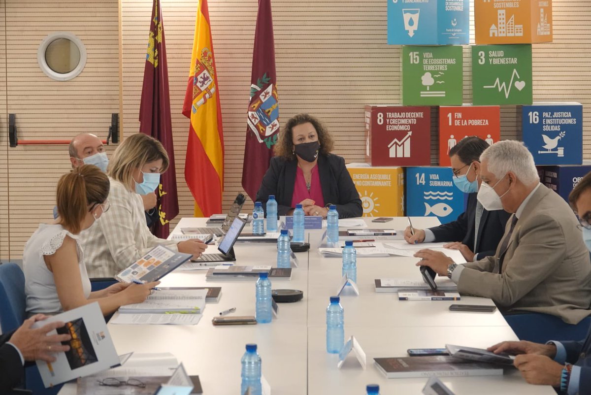 NoeliaArroyoHer's tweet photo. Asisto como alcaldesa a mi primer Consejo de Administración del @PuertodeCtg, que se sitúa como el puerto más rentable de #España, pese a la pandemia

Confirmamos la reactivación del turismo de cruceros, con3️⃣3️⃣escalas nacionales e internacionales confirmadas hasta final de año🛳 https://t.co/hhmgQrYNzf
