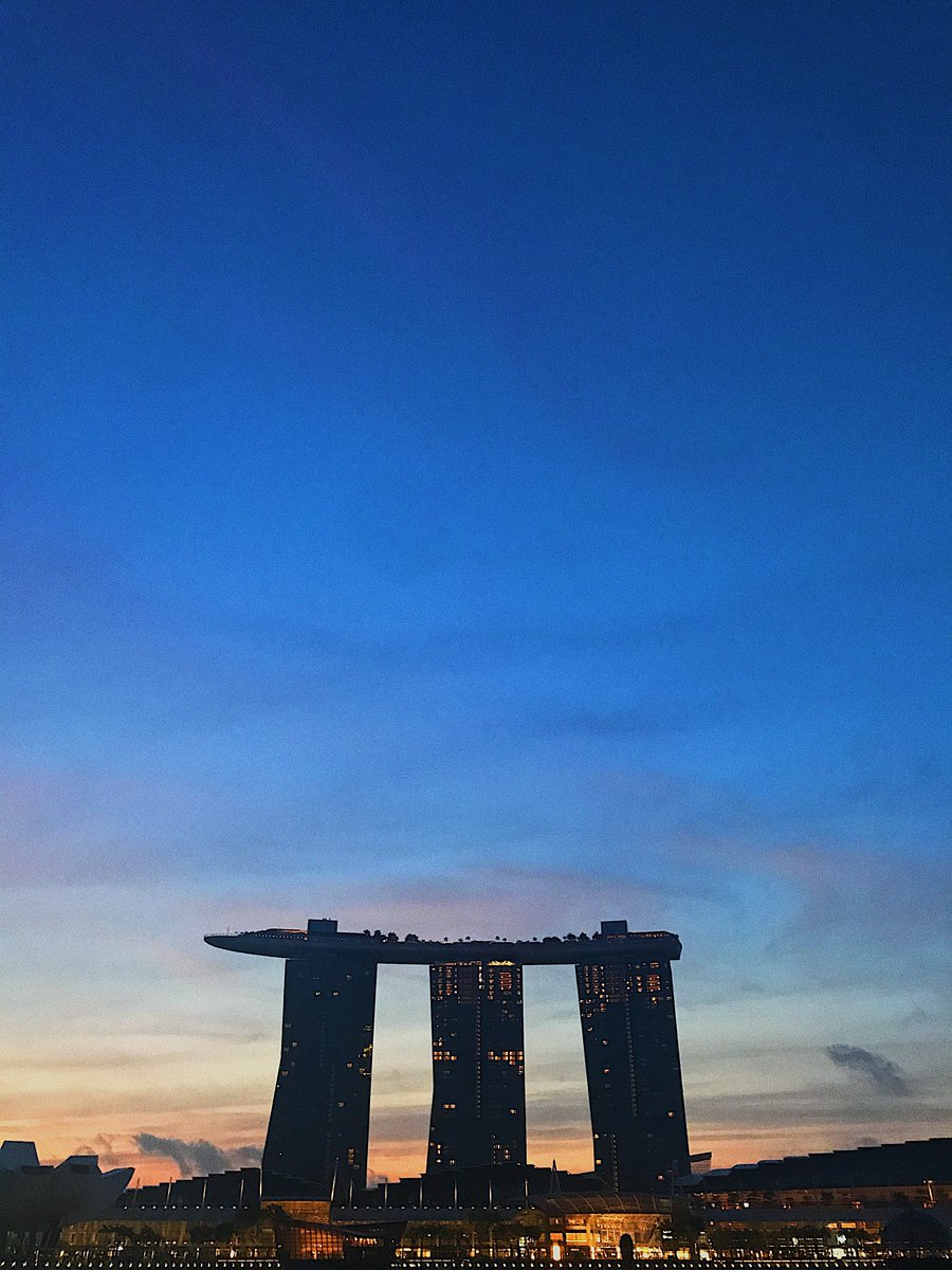 samkyusam's tweet photo. #규현과_투게더
#Together_with_KYUHYUN
1년 365일 여름인 싱가포르!! 🇸🇬
찐여름을 경험하고 싶다면 싱가폴로,, ☀️💦
🎧작년에는 드리밍, 올해는 투게더랑 함께😉 https://t.co/OGCcmGjqN8