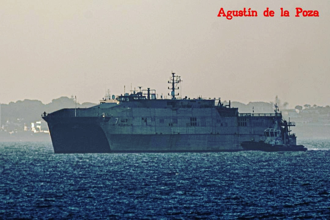 WarshipCam's tweet photo. USNS Carson City (T-EPF-7) Spearhead-class expeditionary fast transport coming into Rota, Spain - June 30, 2021 #tepf7 #usnscarsoncity
* photo courtesy of @agustinlowpozi https://t.co/TAEk1bfjZF