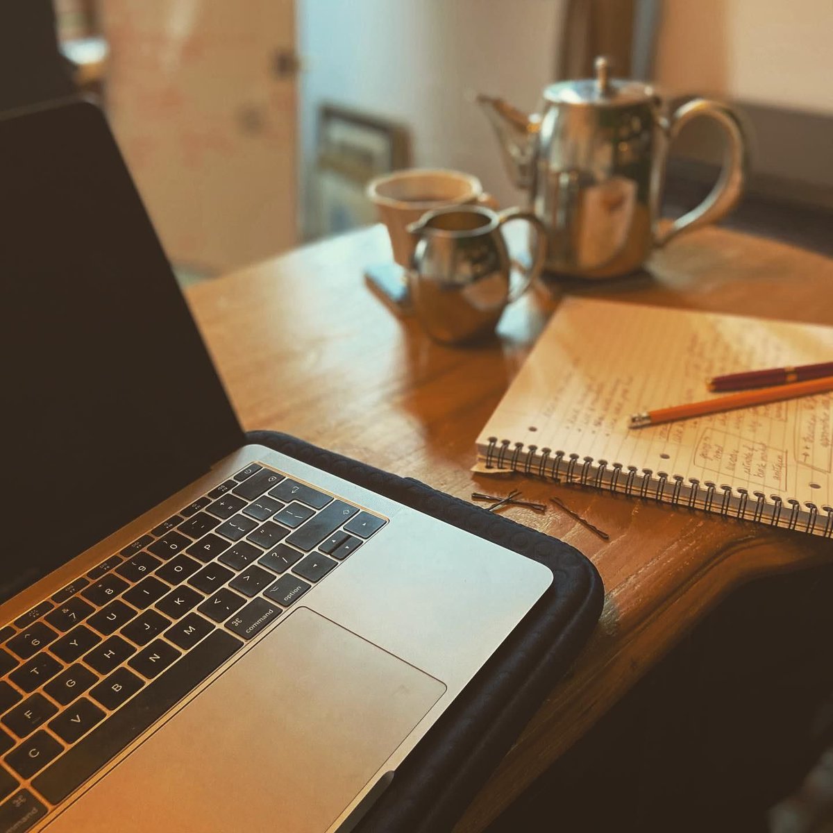 fionasherlock's tweet image. Although the past 18 months have been incredibly challenging, it has given me time to rethink and adapt my writing process in some interesting ways. My writing setup at home often changes. What does your #writingsetup look like?  #WritingCommunity