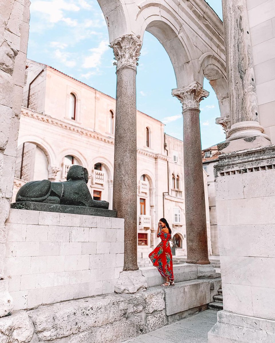 LeMeridienSplit's tweet photo. A walk through the ancient history. It's not a time-machine, just the center of Split.

Inspired to explore it in person? ➡ https://t.co/cAJONrpoew

Photo credit: @xplorationink

#splitcroatia #LeMeridienHotels #destinationunlocked https://t.co/ij3hH6JYfA